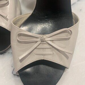 Classic Marc Jacobs Cream High Heel Sandals - Size 9.5